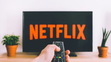 Karantinada İzleyebileceğiniz 10 Netflix Dizisi!