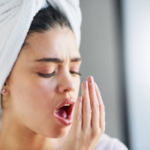 Ağız kokusunun sebepleri nelerdir? Ağız kokusu Doğal yollarla nasıl geçirilir?