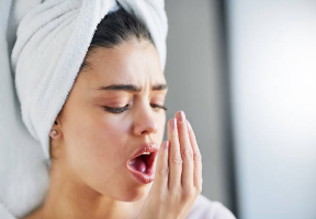 Ağız kokusunun sebepleri nelerdir? Ağız kokusu Doğal yollarla nasıl geçirilir?