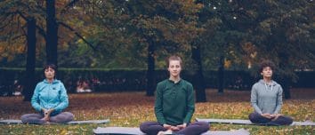 evde meditasyona baslamak 10 adimlik sabah rutini
