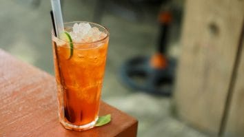 naneli buzlu cay nasil yapilir ferahlatici ice tea tarifi
